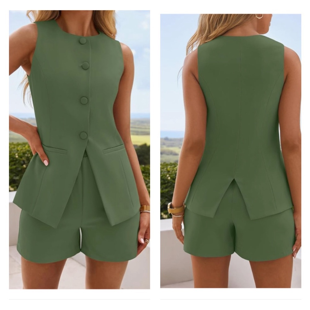Stylish Green Sleeveless Blazer and Shorts Set